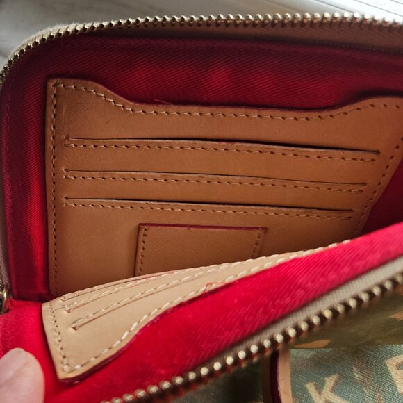 Dooney Bourke square stachel - Picture 6 of 6